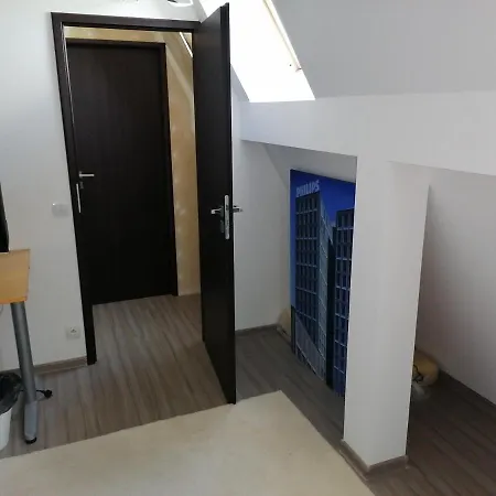 Przytulny Pokój Z łóżkiem King-size W Centrum Miasta Quarto em Acomodações Particulares